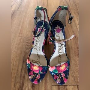 Colorful heels size 5